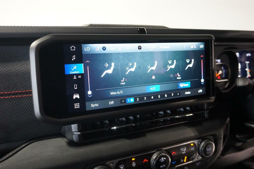 Jeep Wrangler 2.0 Gme Sahara Silver #52