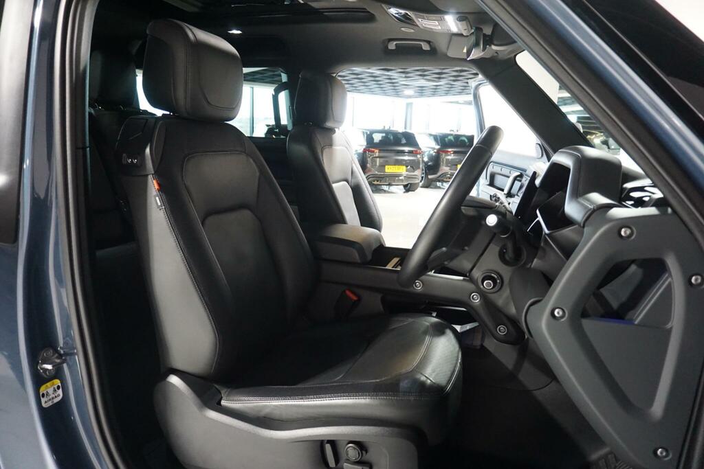 Land Rover Defender 90 D300 90 X-dynamic Hse Grey #8