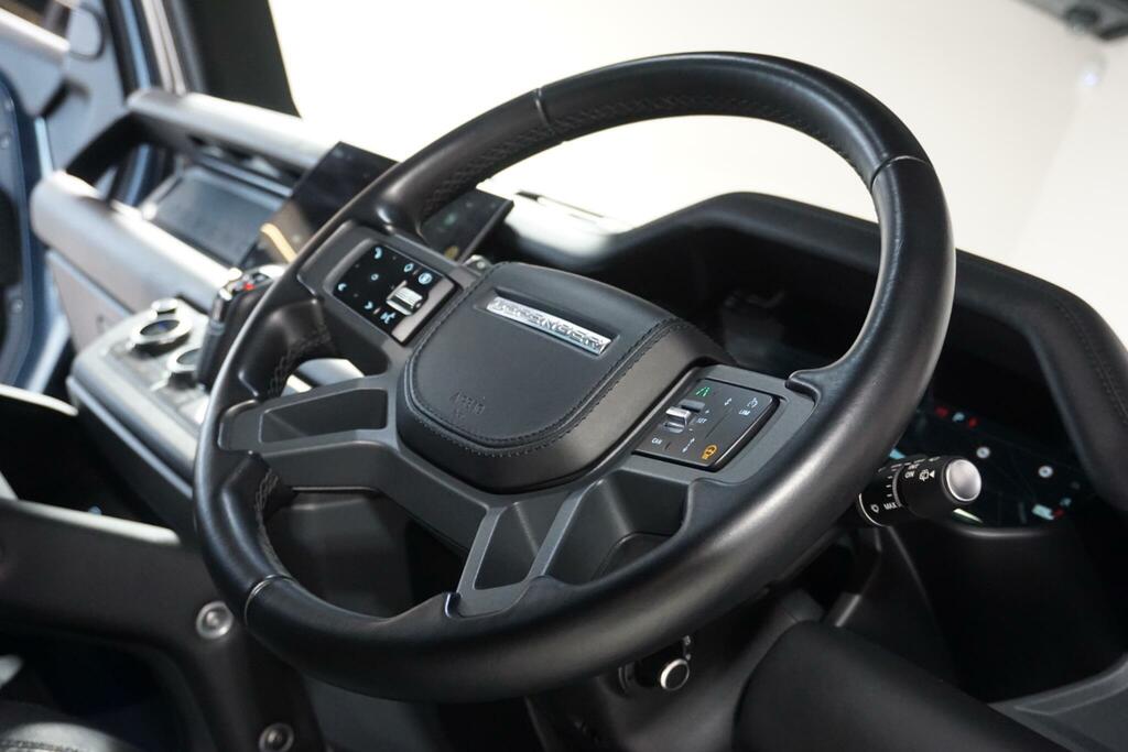 Land Rover Defender 90 D300 90 X-dynamic Hse Grey #50