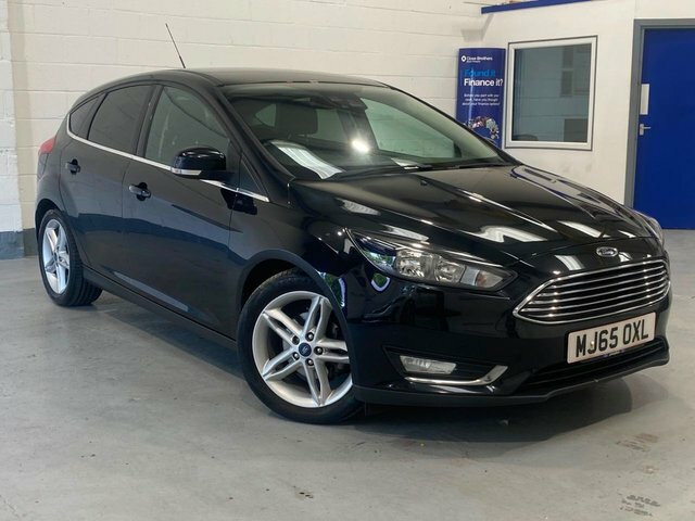 Ford Focus 2015 1.0T Ecoboost Titanium Hatchback M Black