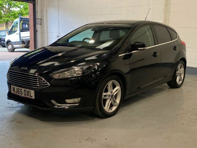 Ford Focus 2015 1.0T Ecoboost Titanium Hatchback M Black #5