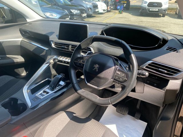 Peugeot 3008 2018 1.2 Puretech Active Suv Eat Euro 6 Black #2