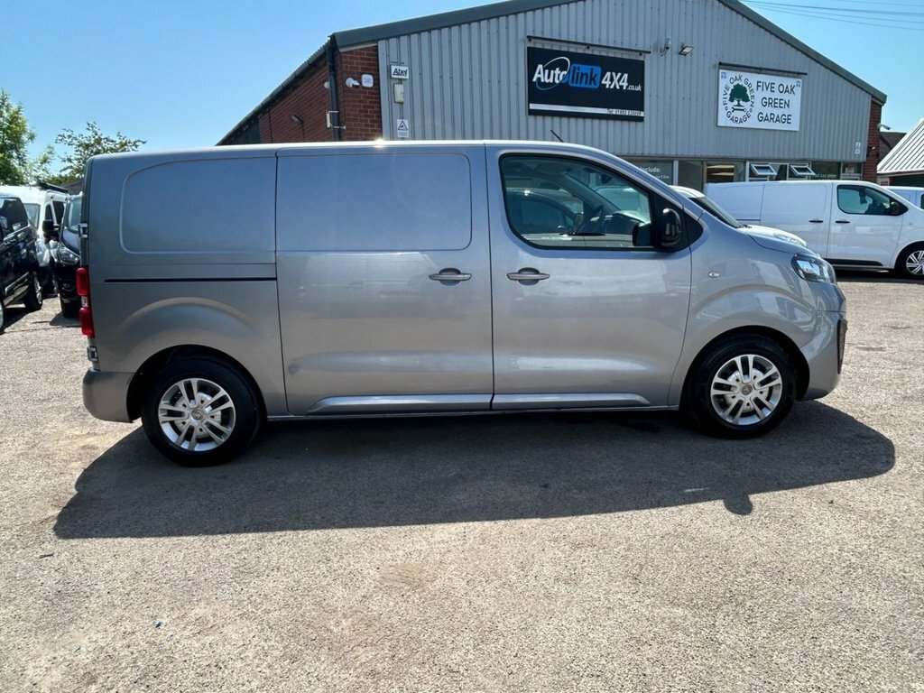 Vauxhall Vivaro 1.5 Turbo D 2700 Sportive Panel Van Man Grey #5