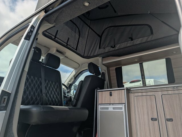 Volkswagen Transporter Panel Van White #61