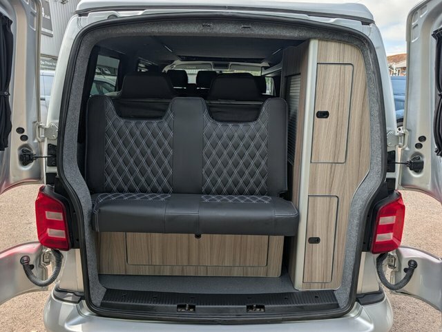 Volkswagen Transporter Panel Van White #25