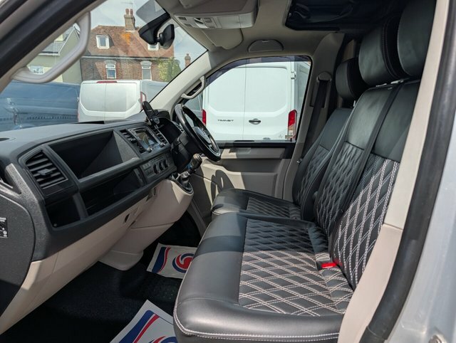 Volkswagen Transporter Panel Van White #19