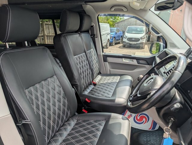 Volkswagen Transporter Panel Van White #17