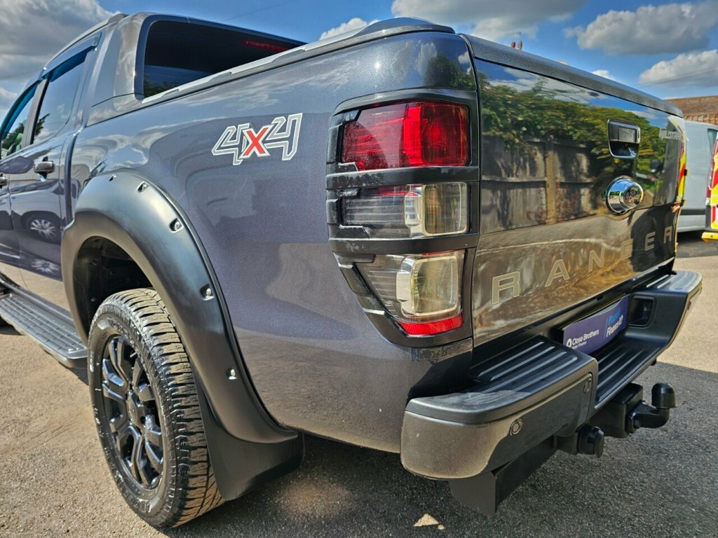 Ford Ranger Ranger Limited Edition 4X4 Double Cab Tdci Black #47