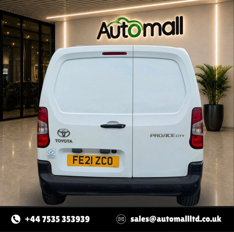Toyota Proace City 1.5D 75 Active Van White #18