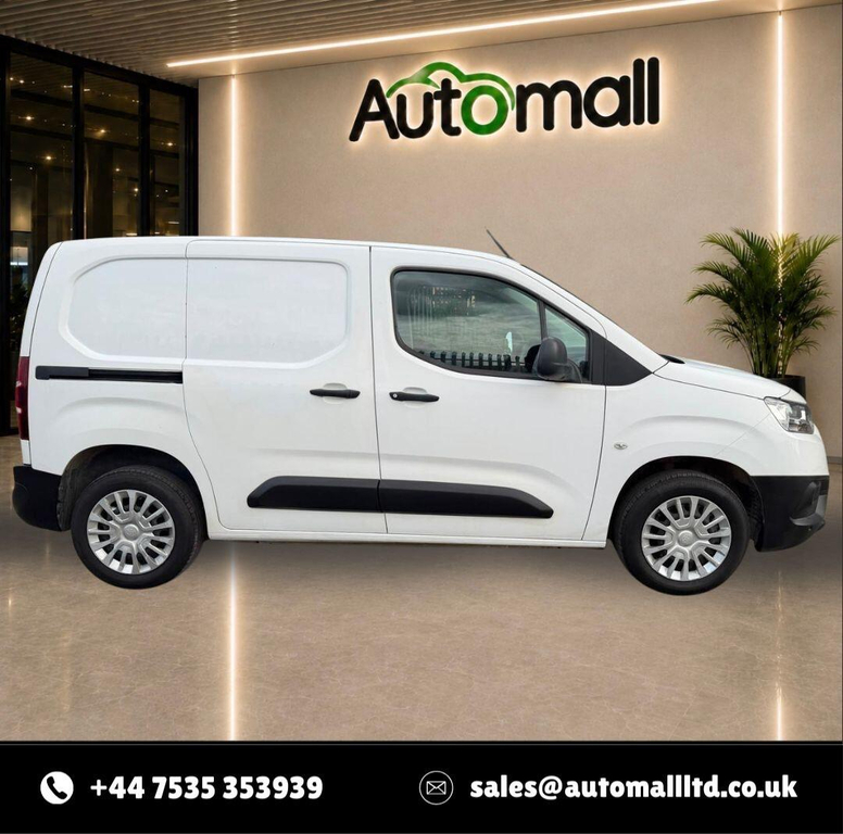 Toyota Proace City 1.5D 75 Active Van White #19