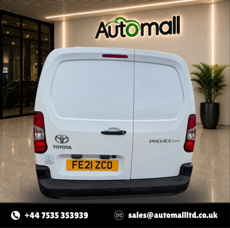 Toyota Proace City 1.5D 75 Active Van White #16