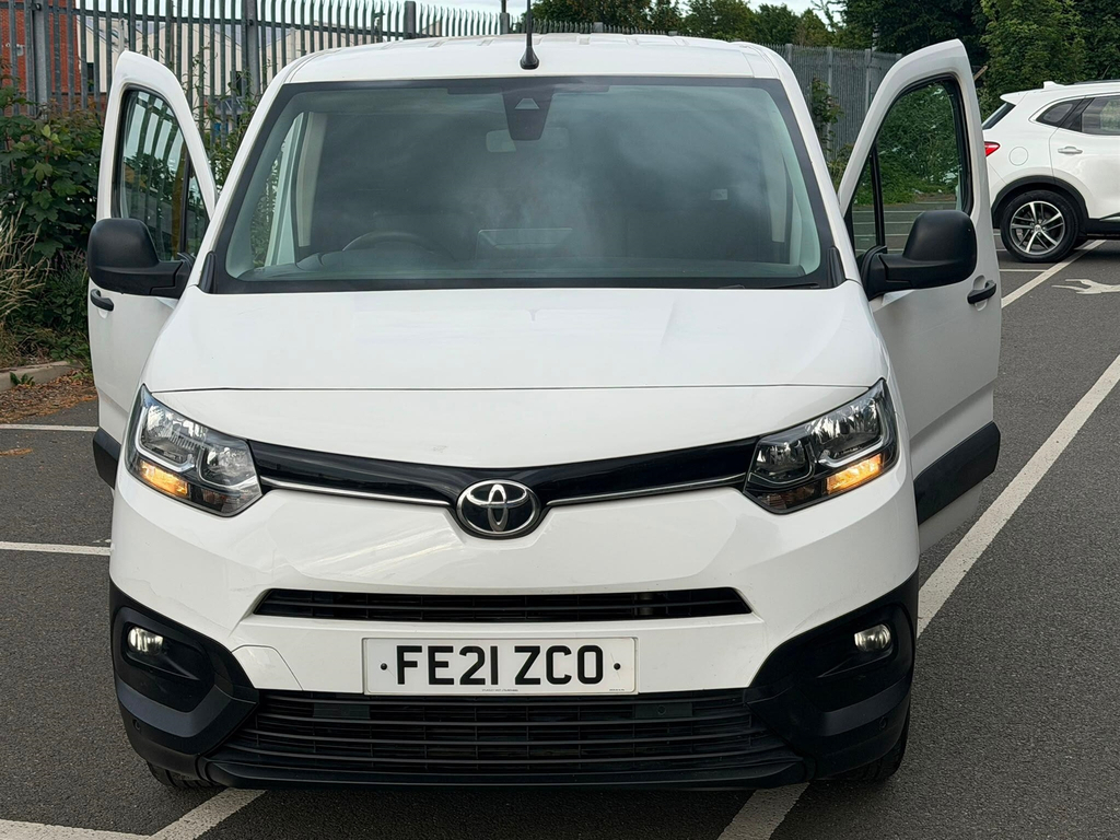 Toyota Proace City 1.5D 75 Active Van White #7