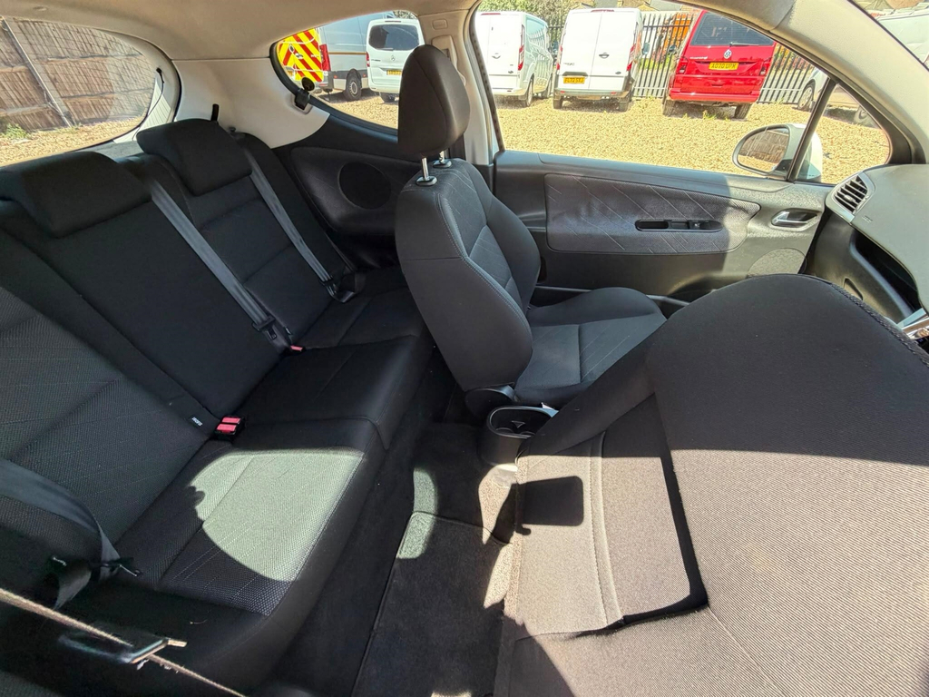 Peugeot 207 Hatchback 1.4 Vti Sport 200808 Black #24