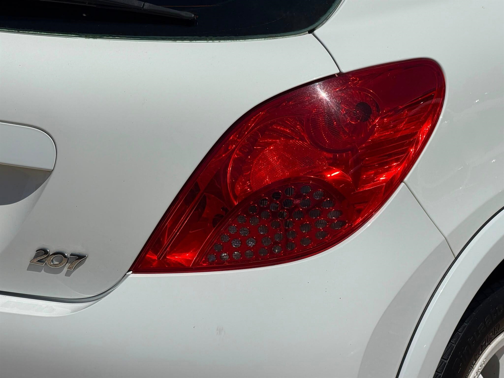 Peugeot 207 Hatchback 1.4 Vti Sport 200808 Black #51