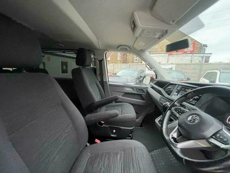 Volkswagen Transporter Shuttle 2.0 Shuttle Tdi Se Dsg Swb Euro 6 Ss Red #4