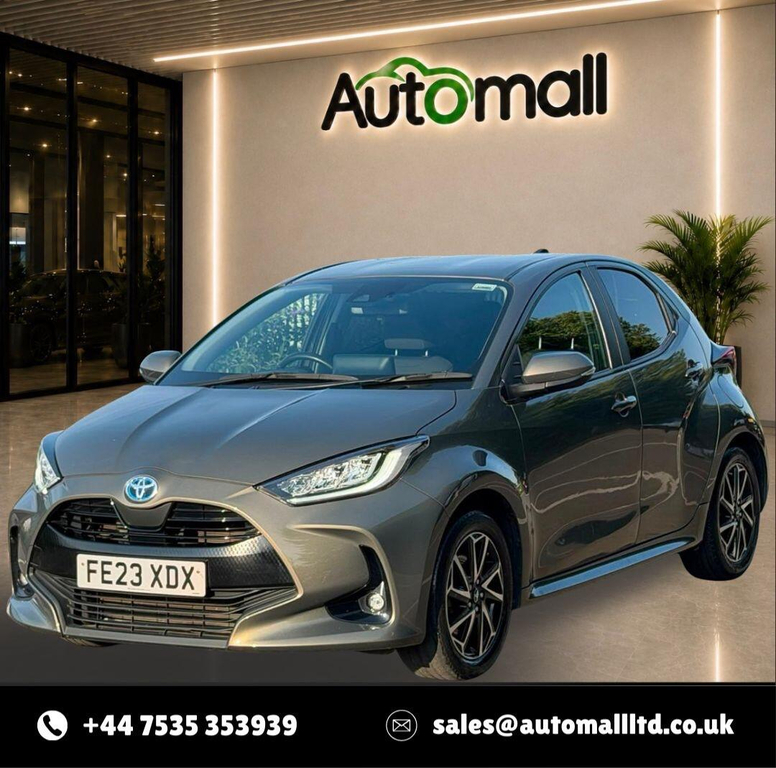 Toyota Yaris 1.5 Hybrid Icon Cvt White #10