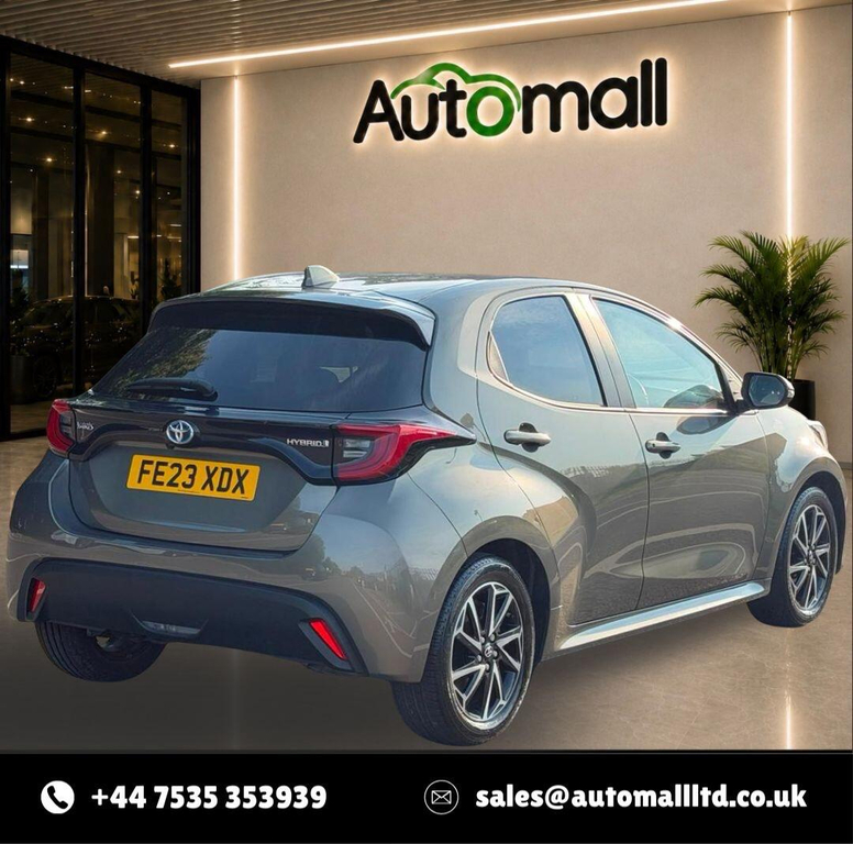 Toyota Yaris 1.5 Hybrid Icon Cvt White #13