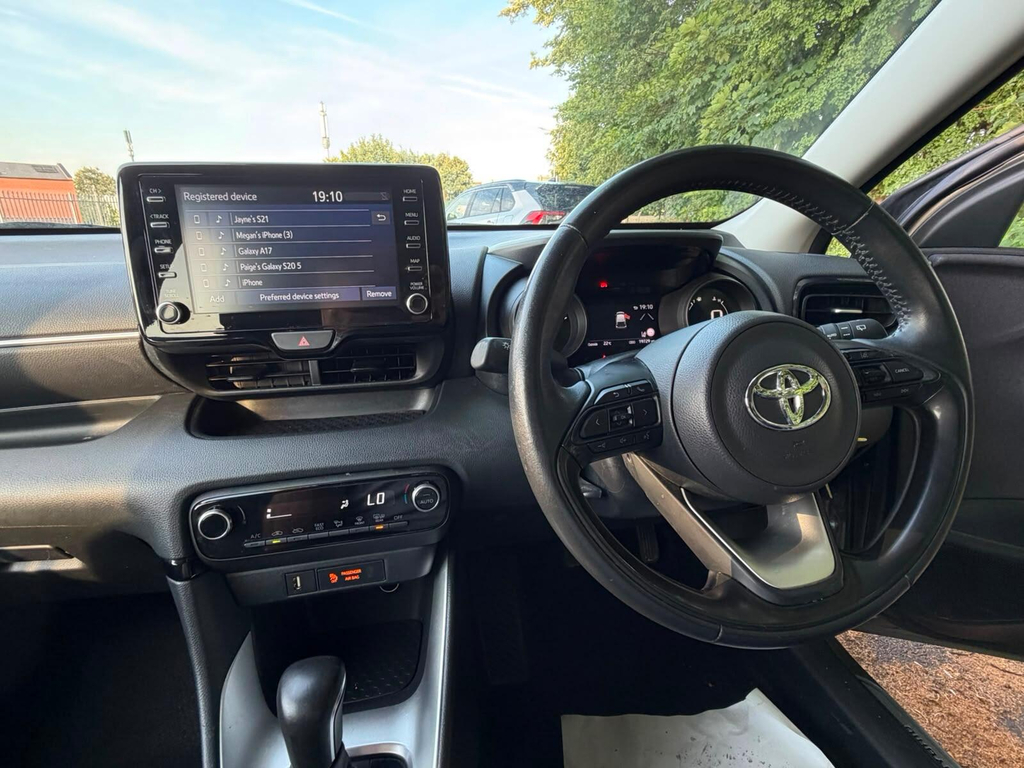 Toyota Yaris 1.5 Vvt-h Design E-cvt Euro 6 Ss Brown #3