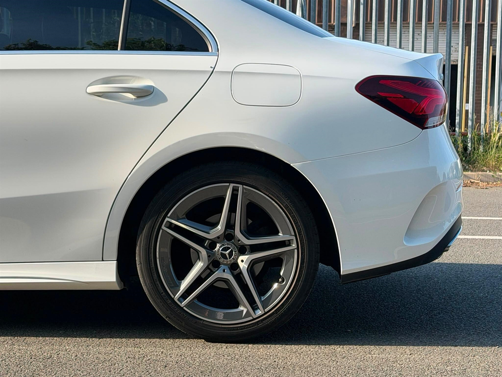 Mercedes-Benz A Class 1.5 A180d Sport 7G-dct Euro 6 S S White #36