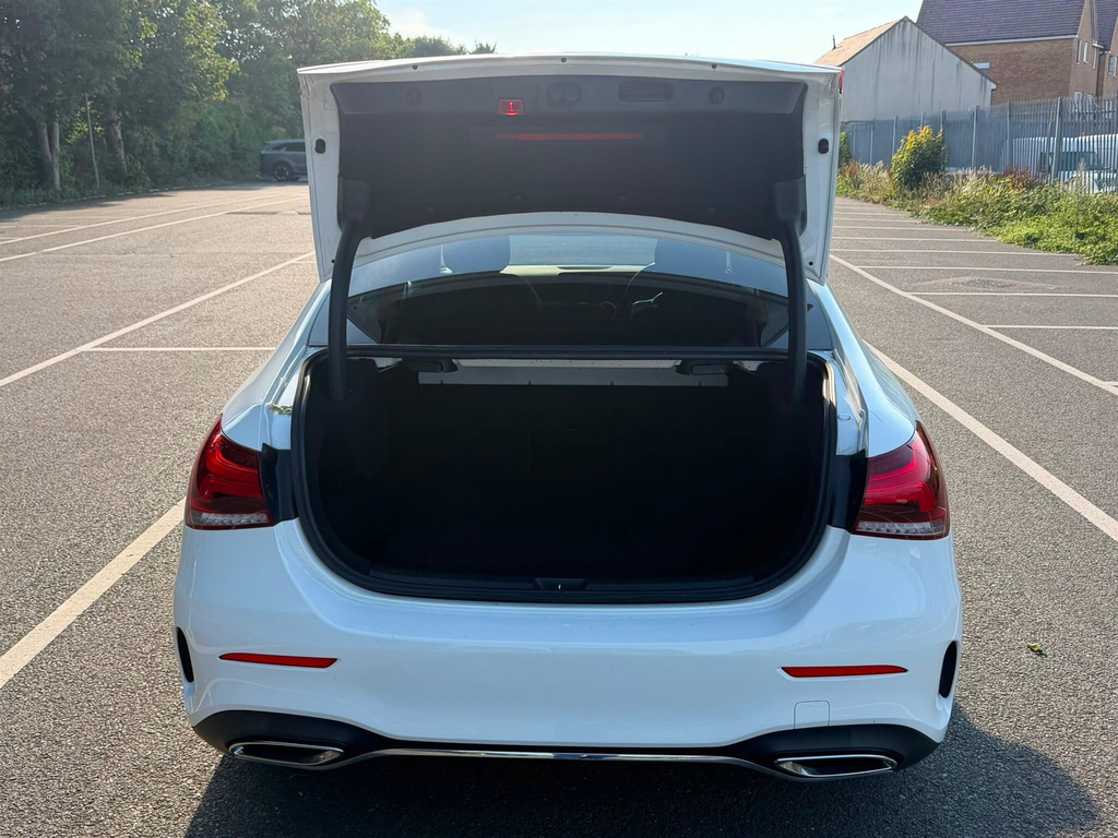 Mercedes-Benz A Class 1.5 A180d Sport 7G-dct Euro 6 S S White #63