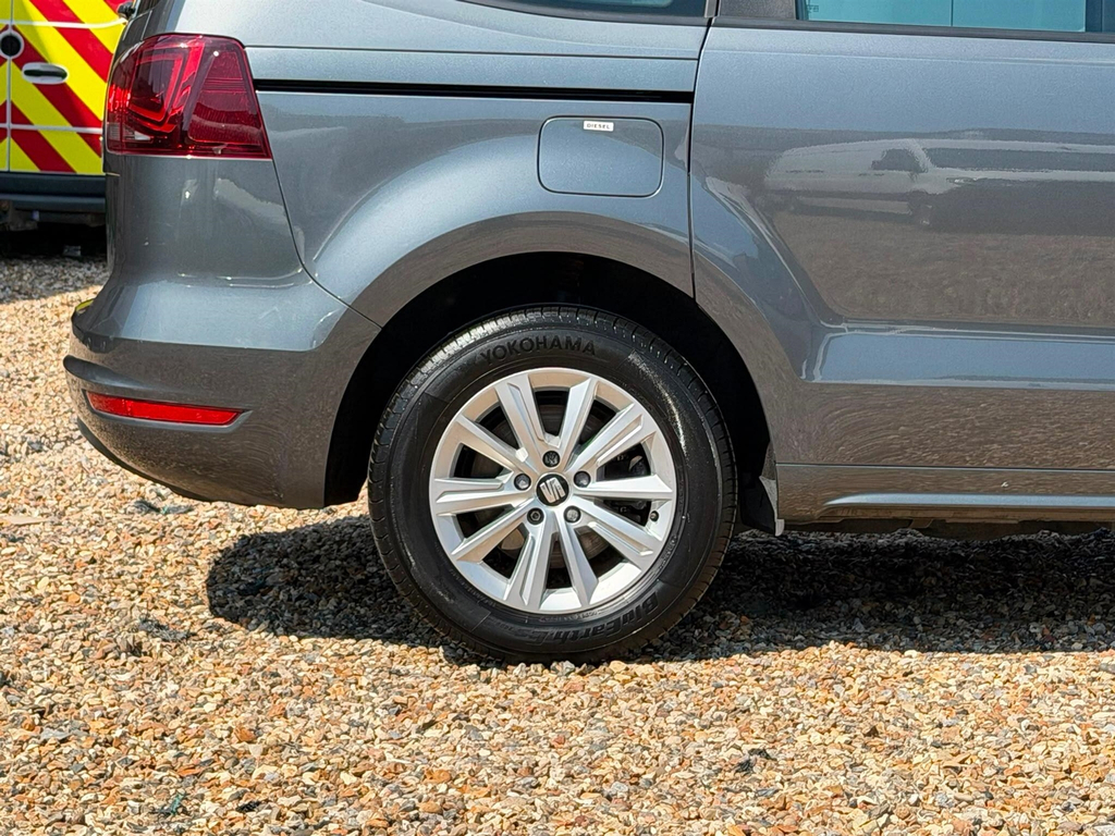 Seat Alhambra Red #44