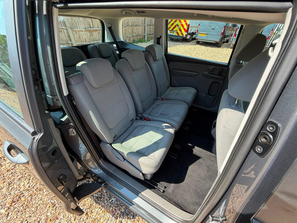 Seat Alhambra Red #30