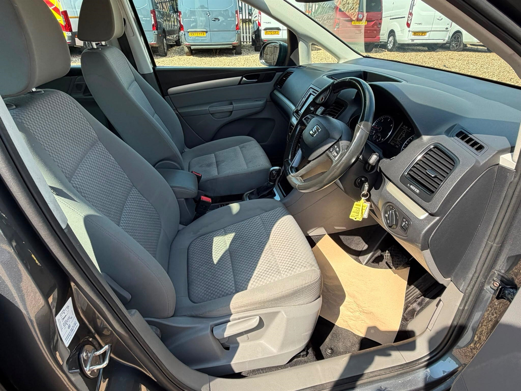 Seat Alhambra Red #20