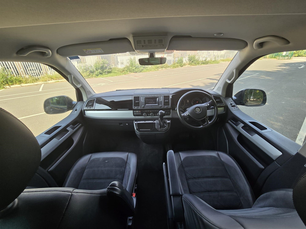 Volkswagen Caravelle 2.0 Tdi Bluemotion Tech Executive Dsg Euro 6 Ss Black