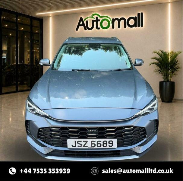 MG ZS 1.5 Hybrid Trophy Black #8