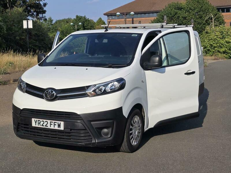 Toyota PROACE 1.5D Active Medium Panel Van Mwb Euro 6 6Dr  #16