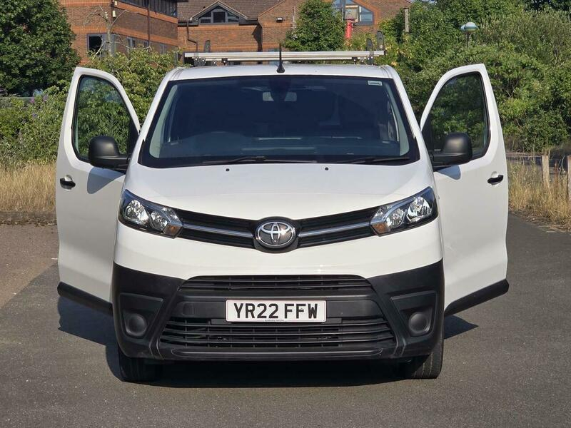 Toyota PROACE 1.5D Active Medium Panel Van Mwb Euro 6 6Dr  #9