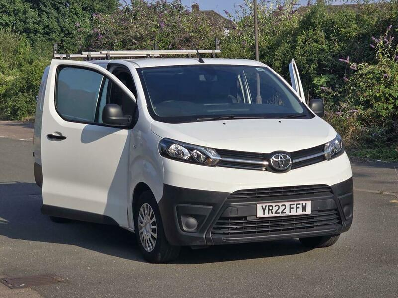 Toyota PROACE 1.5D Active Medium Panel Van Mwb Euro 6 6Dr  #7