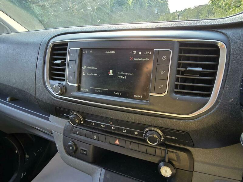 Vauxhall Vivaro 2900 1.5D 100Ps Dynamic H1 Van White #39