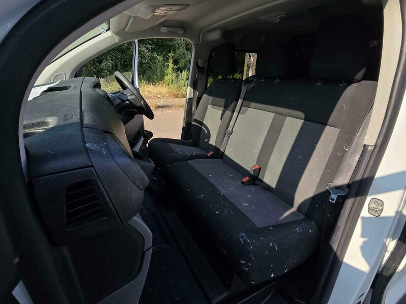 Vauxhall Vivaro 2900 1.5D 100Ps Dynamic H1 Van White #57