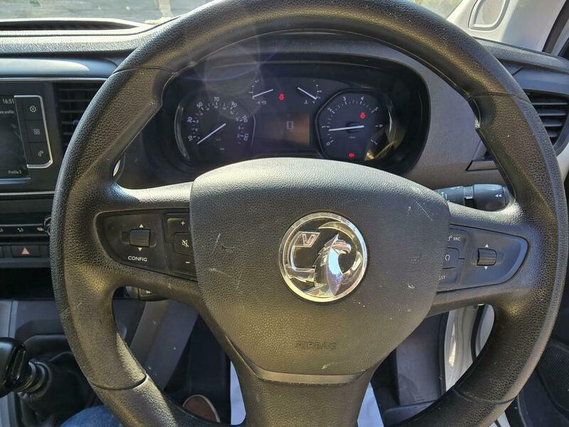 Vauxhall Vivaro 2900 1.5D 100Ps Dynamic H1 Van White #48
