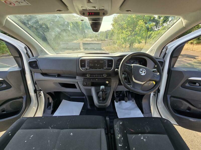Vauxhall Vivaro 2900 1.5D 100Ps Dynamic H1 Van White #35