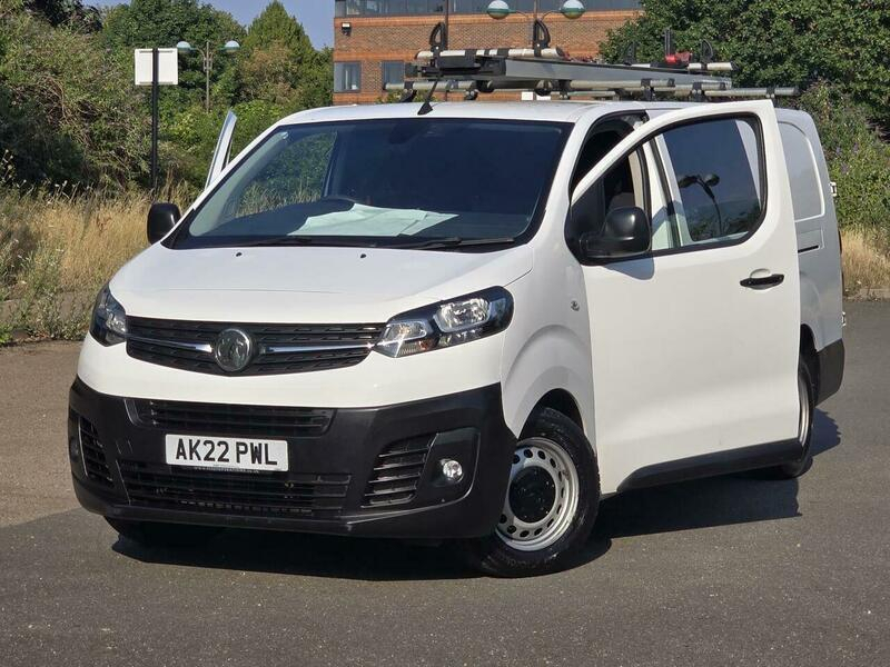 Vauxhall Vivaro 2900 1.5D 100Ps Dynamic H1 Van White #8