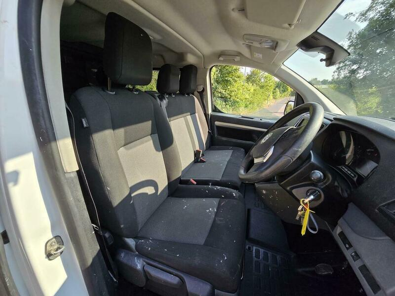 Vauxhall Vivaro 2900 1.5D 100Ps Dynamic H1 Van White #22