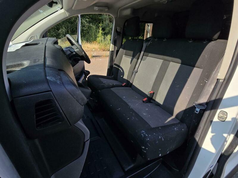 Vauxhall Vivaro 2900 1.5D 100Ps Dynamic H1 Van White #56