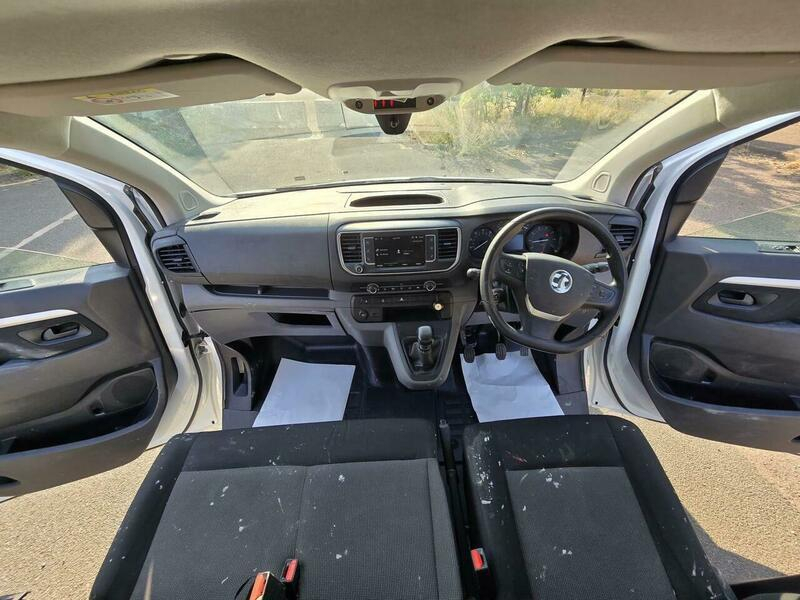 Vauxhall Vivaro 2900 1.5D 100Ps Dynamic H1 Van White #33