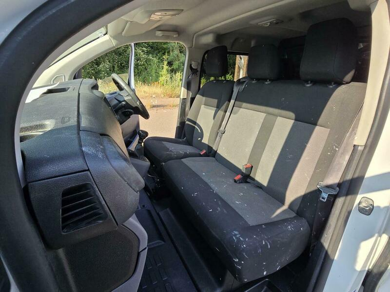 Vauxhall Vivaro 2900 1.5D 100Ps Dynamic H1 Van White #55