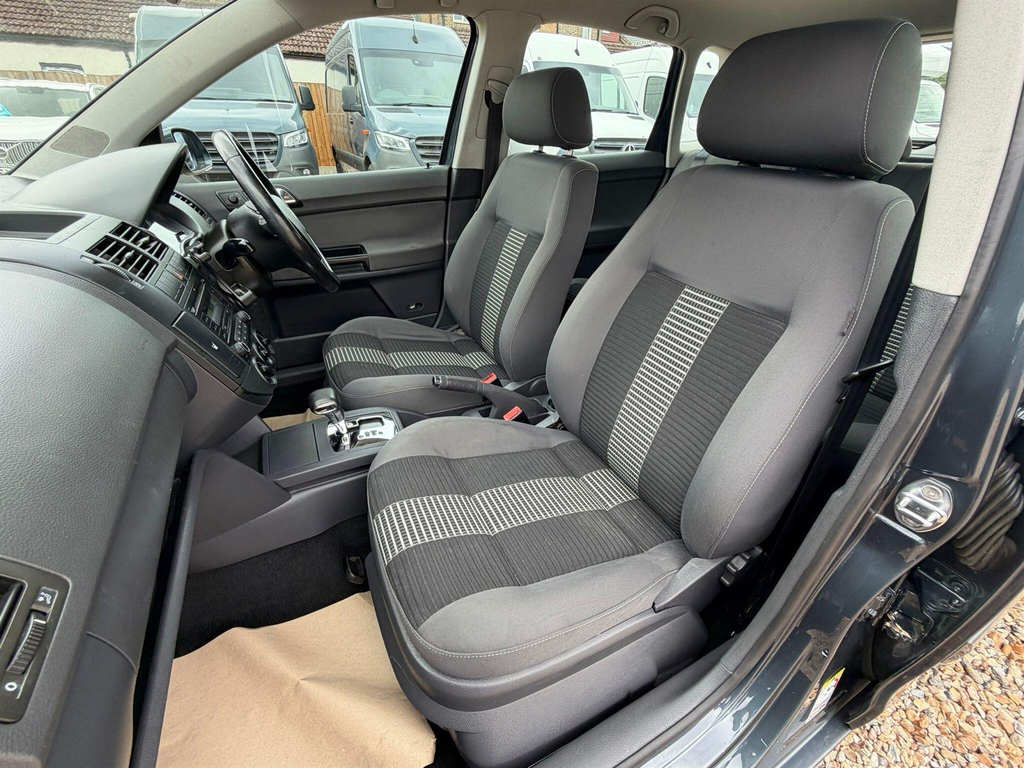 Volkswagen Polo Hatchback Grey #58