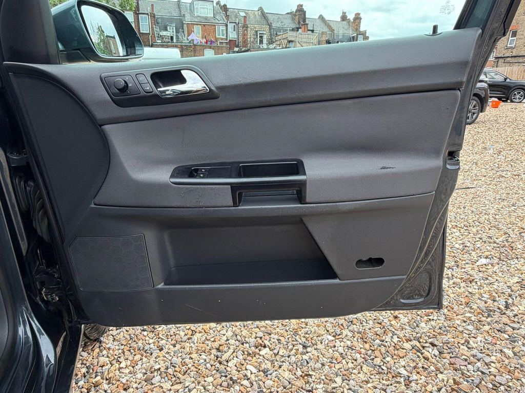 Volkswagen Polo Hatchback Grey #40