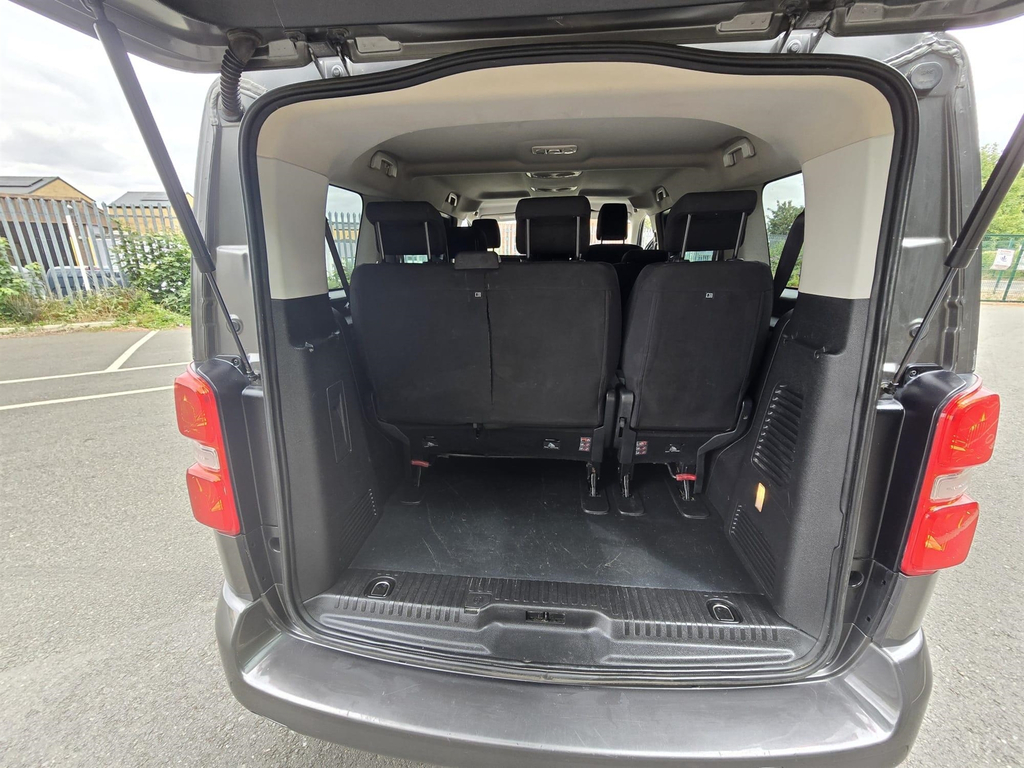 Toyota Verso Proace Verso Shuttle L1 D-4d White #71