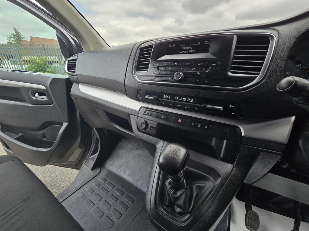 Toyota Verso Proace Verso Shuttle L1 D-4d White #39