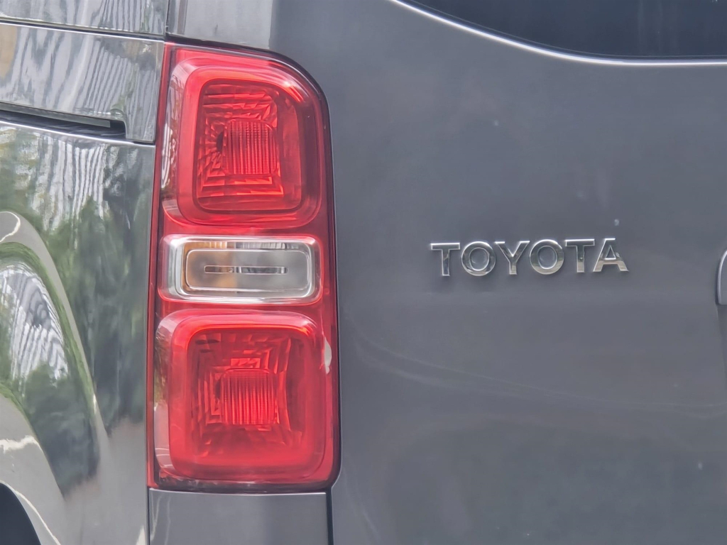 Toyota Verso Proace Verso Shuttle L1 D-4d White #66