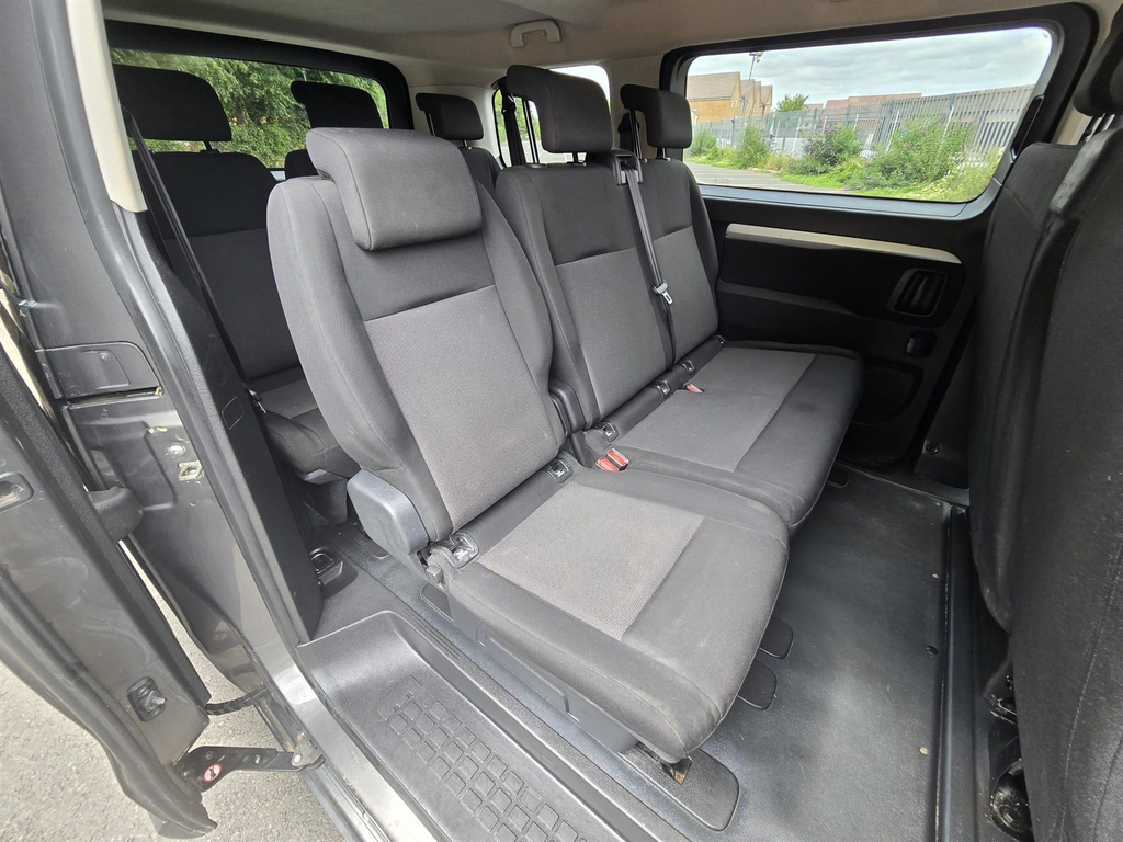 Toyota Verso Proace Verso Shuttle L1 D-4d White #52