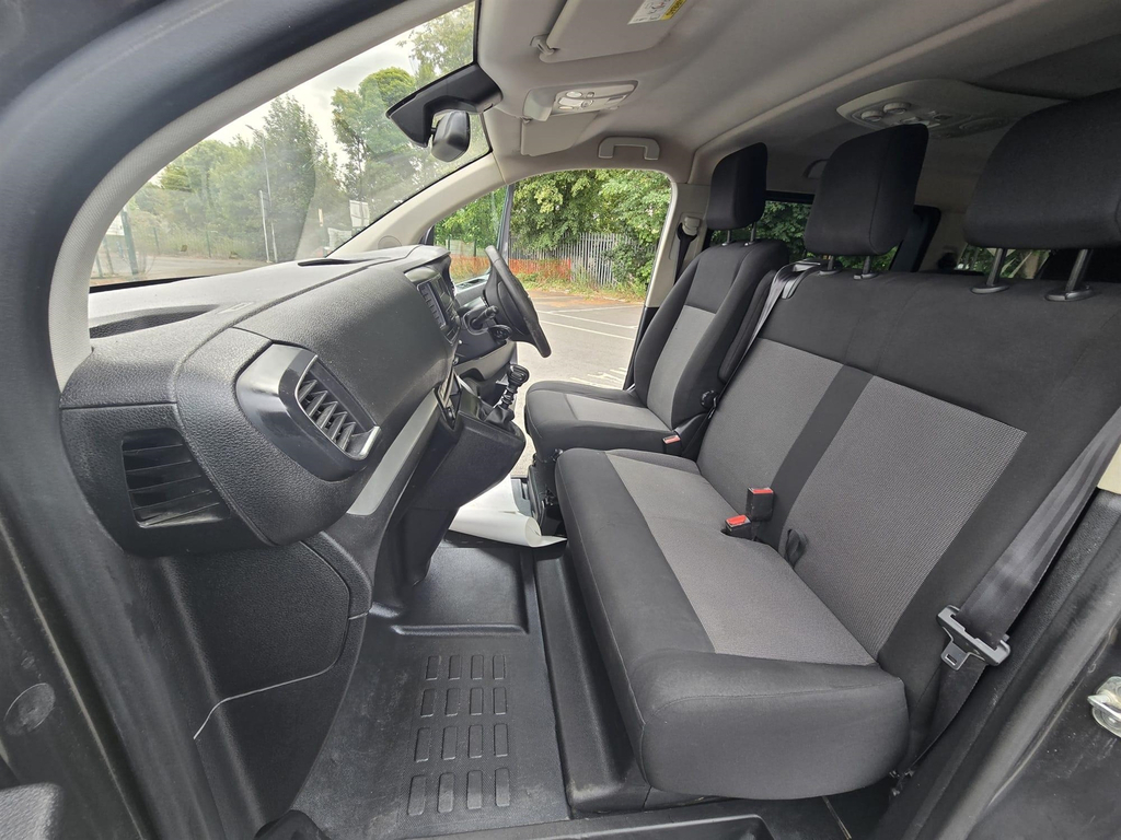 Toyota Verso Proace Verso Shuttle L1 D-4d White #42