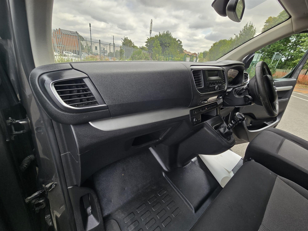 Toyota Verso Proace Verso Shuttle L1 D-4d White #36
