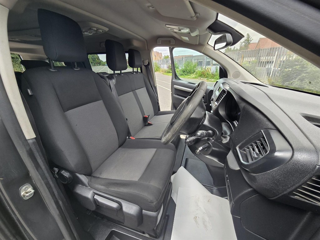 Toyota Verso Proace Verso Shuttle L1 D-4d White #23